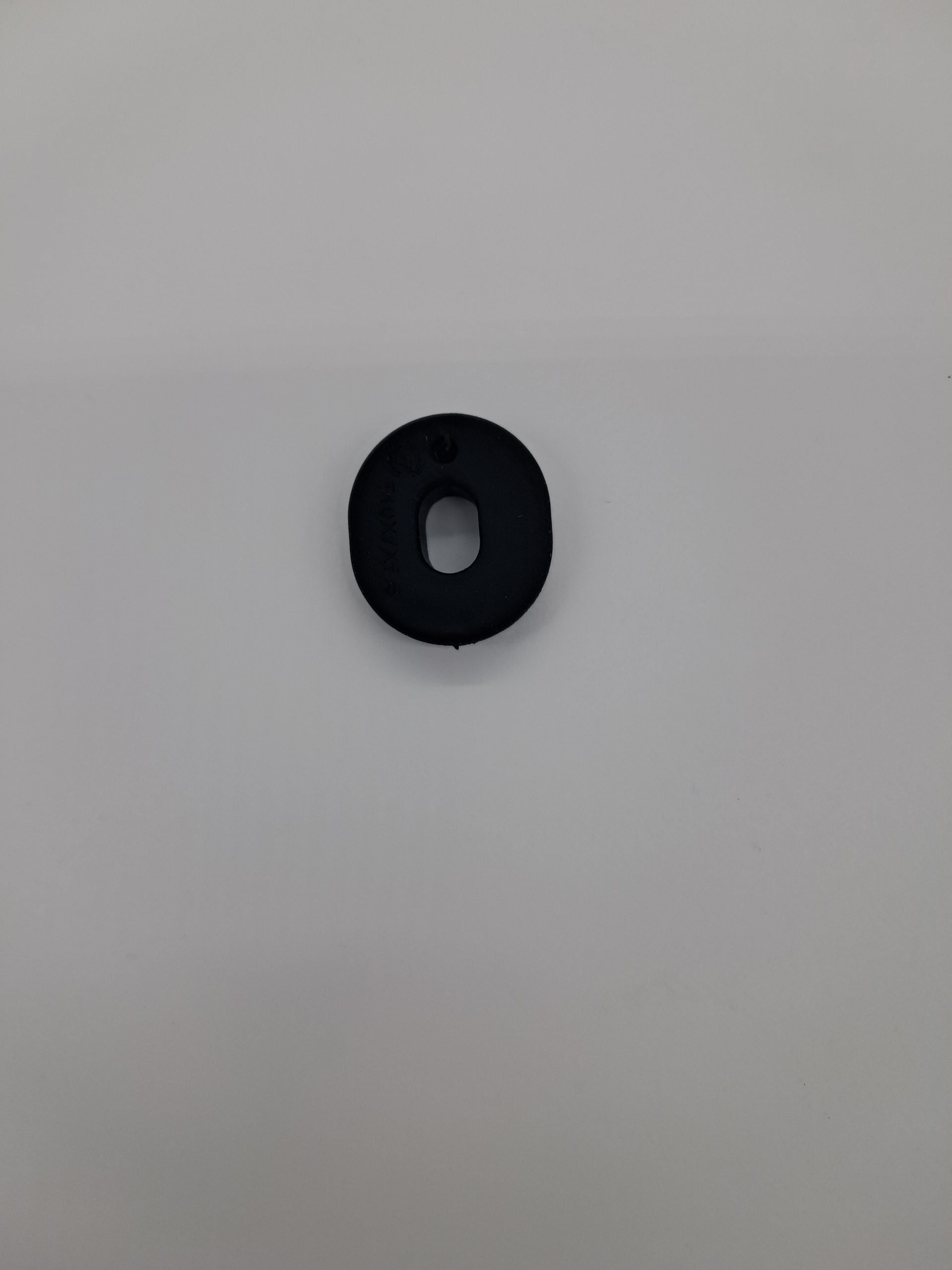 Side panel grommet/rubber