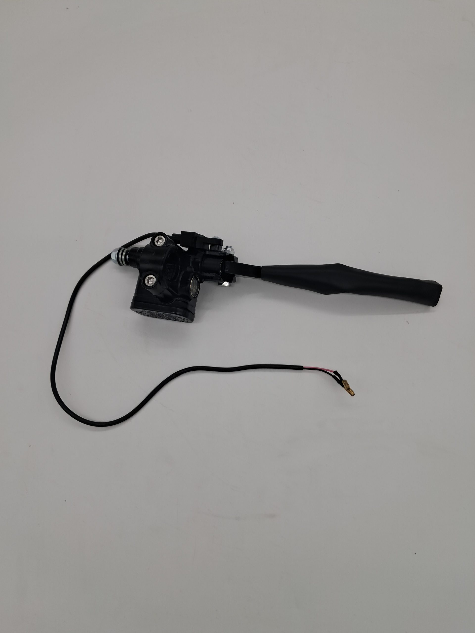 Rear brake master cylinder assembly