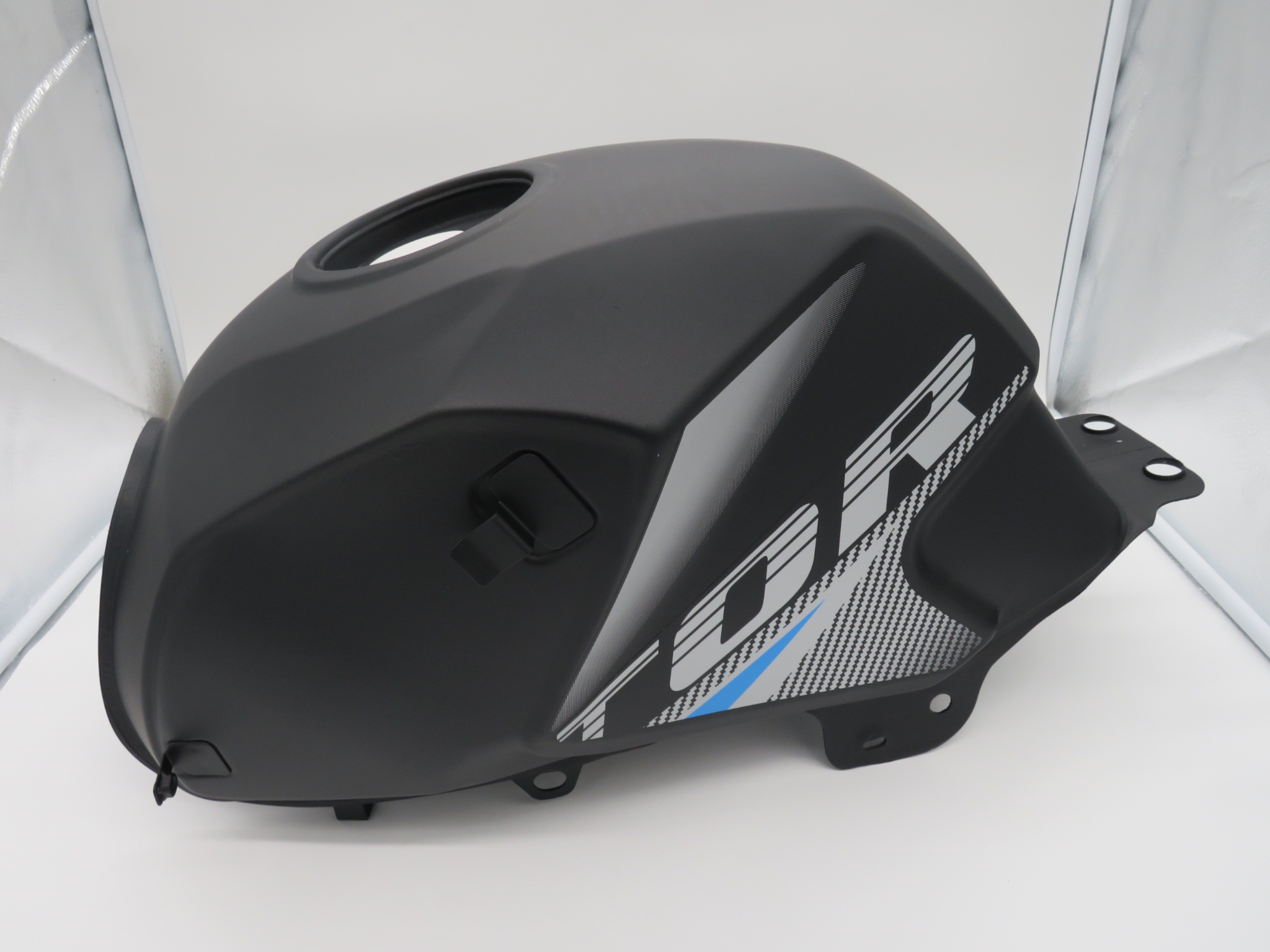 F30R Black/Blue Tank