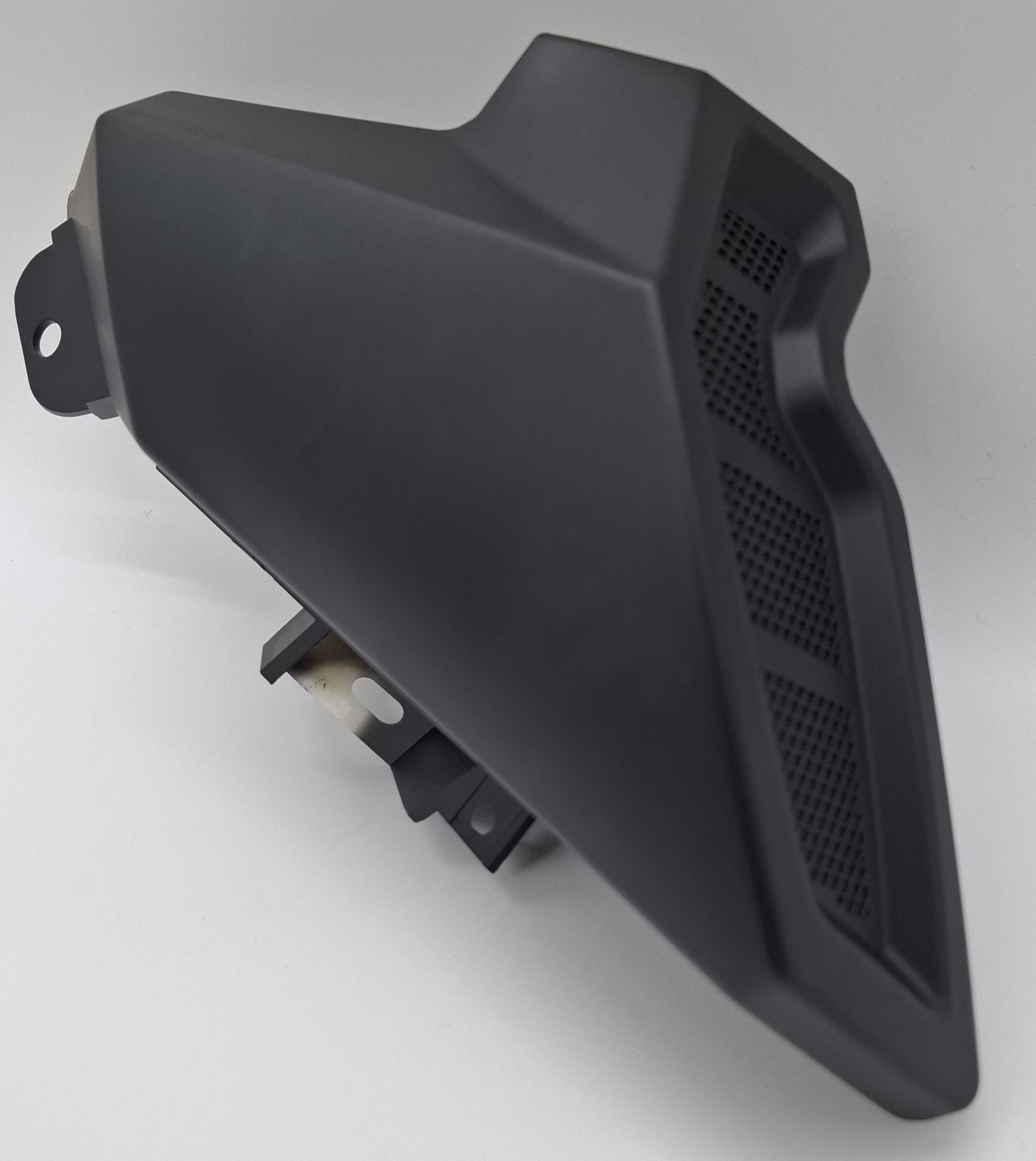 KP125 RH TANK SCOOP