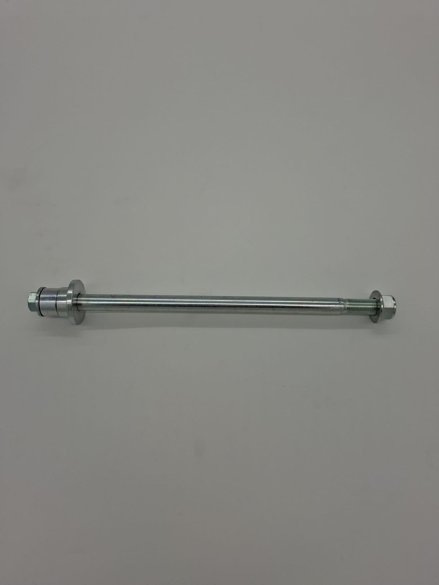 KP125 REAR WHEEL SPINDLE